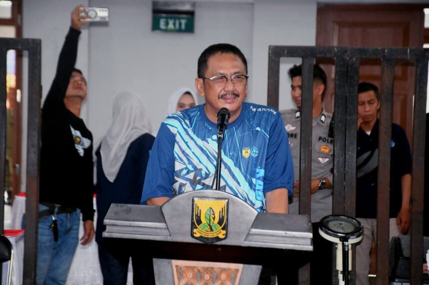 Bupati Asep Japar buka kejuaraan karate piala bupati sukabumi III. (Prima Arno/Telusurbisnis)