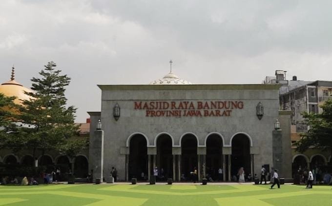 Masjid Raya Bandung Jawa Barat. (ist)