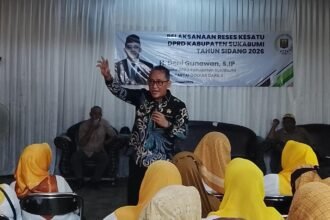 Anggota DPRD Kabupaten Sukabumi dari Fraksi Partai Golkar, Deni Gunawan, reses perdana di Desa Babakanpari Kecamatan Cidahu. (Prima Arno/Telusurbisnis)