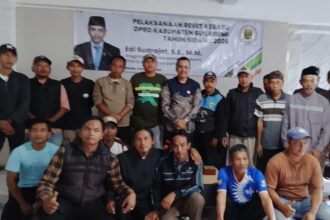 Anggota DPRD Kabupaten Sukabumi dari Fraksi Partai Amanat Nasional (PAN), Edi Sudrajat, reses di Desa Kutajaya. (Prima Arno/Telusurbisnis)