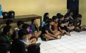 Beranda 45 Remaja yang terlibat perang sarung di Cibitung Surade Sukabumi diamankan polisi. (Prima Arno/Telusurbisnis)