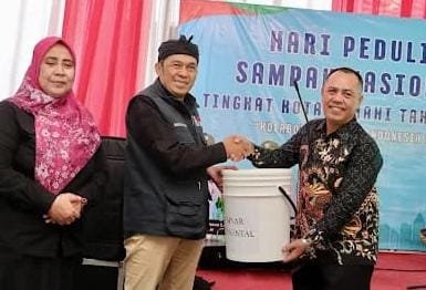 Wali Kota Cimahi, Ngatiyana, menegaskan masalah sampah harus diselesaikan secara bersama-sama. (Ist)