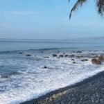 Pantai Kumala di Kecamatan Cikakak Kabupaten Sukabumi jadi favorit ngabbuburit selama Ramadan. (Prima Arno/Telusurbisnis)