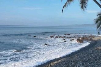 Pantai Kumala di Kecamatan Cikakak Kabupaten Sukabumi jadi favorit ngabbuburit selama Ramadan. (Prima Arno/Telusurbisnis)