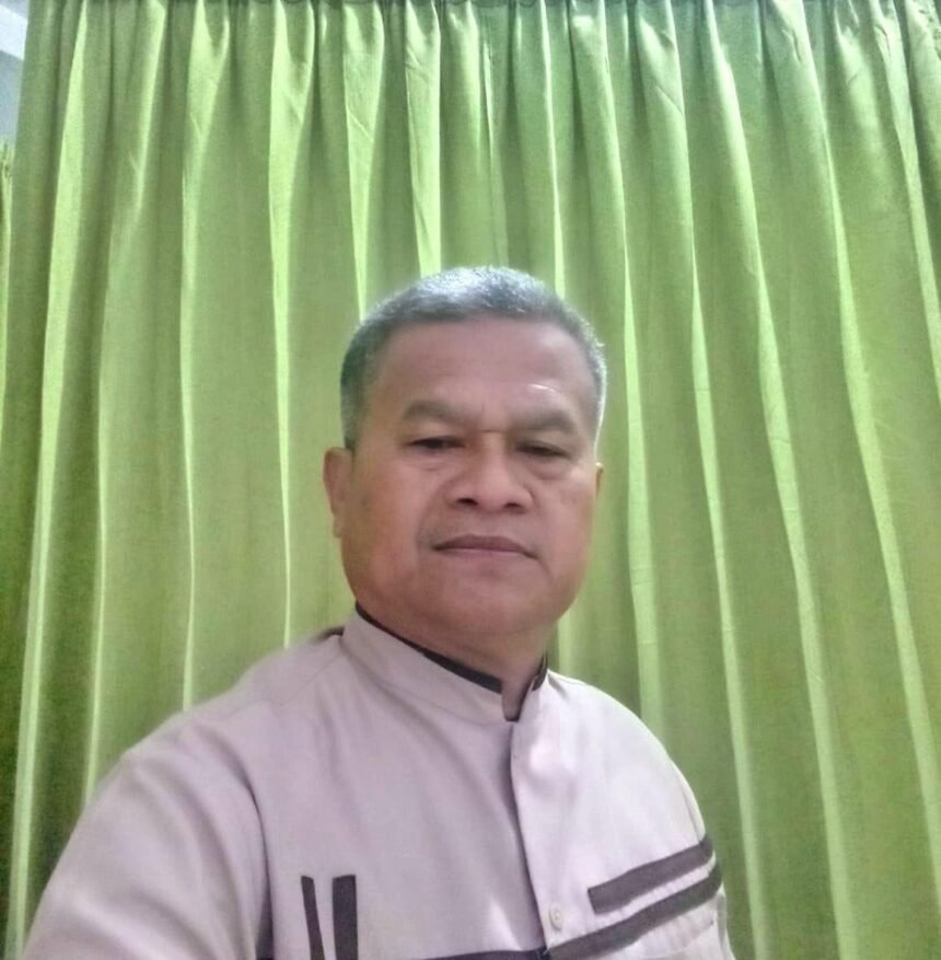 Nanang Suhendar, pensiunan Dinas Pendidikan di Sukabumi yang sukses menekuni bisnis online. (Prima Arno/Telusurbisnis)