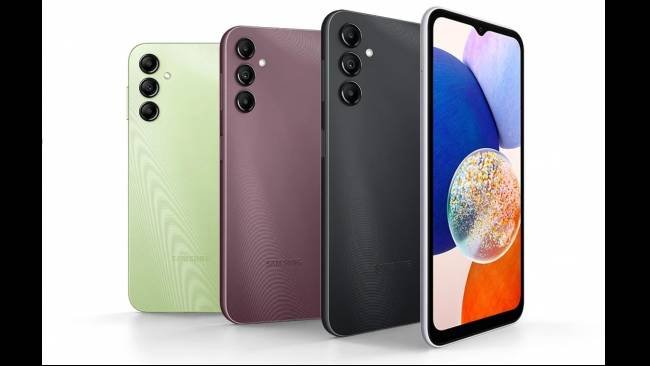 Harga Samsung Galaxy A Series Februari 2026 kembali diperbarui oleh Samsung Electronics Indonesia sebagai bagian dari strategi menjaga daya saing di pasar smartphone Tanah Air.