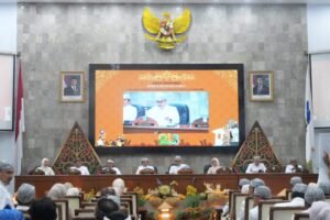 Gubernur Jawa Barat Dedi Mulyadi menghadiri paripurna HUT ke 213 Kabupaten Garut. (Ist)