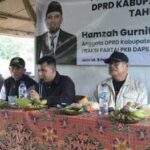 Ketua Komisi II DPRD Kabupaten Sukbumi Hamzah Gurnita, SH, reses di Kampung Cibungur, Desa Warungkiara.(Prima Arno/Telusurbisnis)