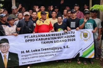 Anggota DPRD Kabupaten Sukabumi H. Loka Tresnajaya reses terakhir di Kampung Manggis Hilir Desa Benda Kecamatan Cicurug, Kabupaten Sukabumi. (Prima Arno/Telusurbisnis)