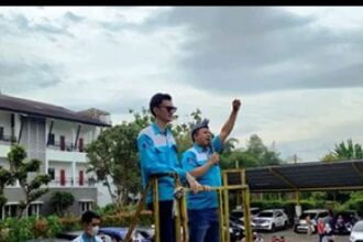 Buruh Muara Tunggal demo tuntut pembayaran THR sesuai UMK. (Prima Arno/Telusurbisnis)