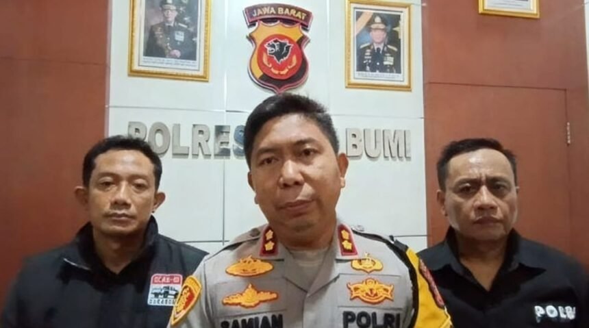 Kapolres Sukabumi AKBP Samian memberi keterangan pers terkait status TR, ibu tiri yang diduga sebagai pelaku KDRT. (Prima Arno/Telusurbisnis)