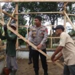 Kapolres Sukabumi AKBP Samian turun langsung bangun rumah warga di lima kecamatan. (Prima Arno/Telusurbisnis)