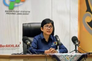 Beranda 43 Kepala BPS Jabar Margaretha Ari Anggorowati menyampaikan keterangan pers terkait neraca perdagangan Jabar. (Istimewa