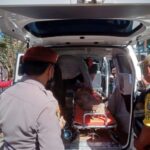 Proses evakuasi korban terseret ombak di Pantai Tenda Biru, Ujunggenteng, Sukabumi. (Prima Meidiandi/Telusurbisnis)