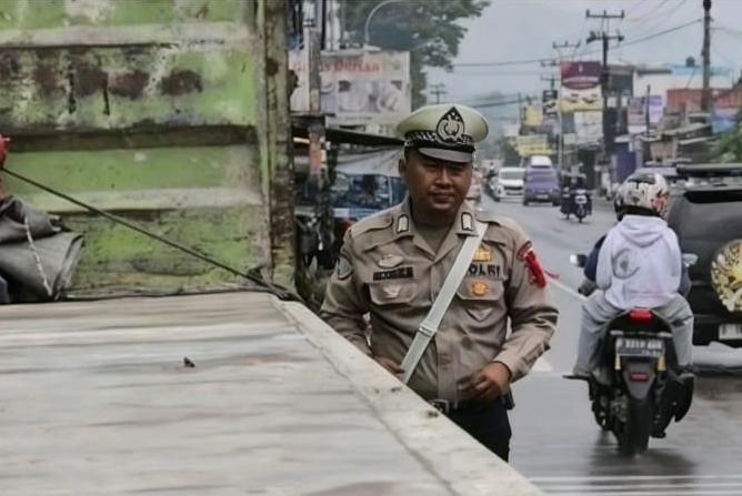 IMG 20260329 WA0053 Polres Sukabumi Menilang Puluhan Truk Melanggar Aturan Larangan Operasi Di Jalur Sukabumi-Bogor