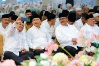 Ketua DPRD Sukabumi Budi Azhar mendampingi Bupati H.Asep Japar dalam kegiatan Muhibah Ramadan 1447 Hijriah tingkat Kabupaten Sukabumi di Masjid Assalam. (Prima Arno/Telusurbisnis)