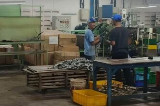 Kunjungan Komisi 1 DPRD Sukabumi ke PT Pong Codan yang diduga beroperasi tanpa surat izin. (Prima Arno/Telusurbisnis)