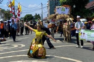 Perayaan HUT ke 112 Kota Sukabumi dimeriahkan karnaval dan seni tradisonal. (Prima Meidiandi/Telusurbisnis)