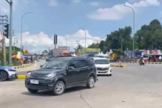 Satuan Lalu Lintas Polres Sukabumi memberlakukan sistem one way (buka tutup) di jalur Sukabumi–Bogor dan sebaliknya pada Minggu, 5 April 2026, mulai pukul 15.00 WIB.