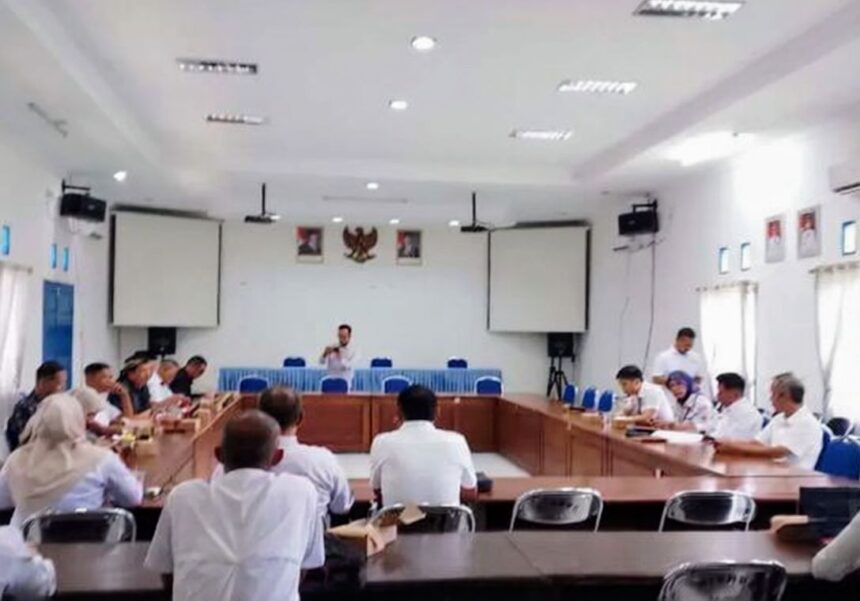 Komisi IV DPRD Kabupaten Sukabumi rapat kerja bahas revisi Raperda Ketenagakerjaan. (Prima Meidiandi/Telusurbisnis)