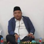 Ketua DPRD Budi Azhar Mutawali (tengah) bersama Bupati Asep Japar (kanan) dalam kegiatan Lailatul Ijtima untuk Sukabumi Mubarakah. (Prima Meidiandi/Telusurbisnis)