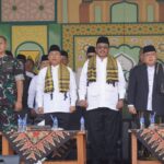 Bupati Sukabumi Asep Japar (kanan) didampingi Wabup Andreas (kiri) saat membuka MTQ XLVII Kabupaten Sukabumi. (Prima Meidiandi/Telusurbisnis)