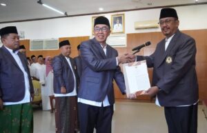 Bupati Asep Japar usai mengukuhkan Majelis Taklim Aparatur. (Prima Meidiandi/Telusurbisnis)