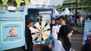 BRI Kantor Cabang (KC) Bekasi Siliwangi menggelar kemeriahan CFD dengan promo dan banyak hadiah di GOR Patriot Bekasi. (dok BRI)