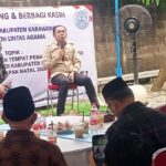 Ketua DPRD Karawang Endang Sodikin (kanan) menyampaikan perbedaan Tempat Pemakaman Bukan Umum (TPBU) dan Tempat Pemakaman Umum (TPU). (Ist)